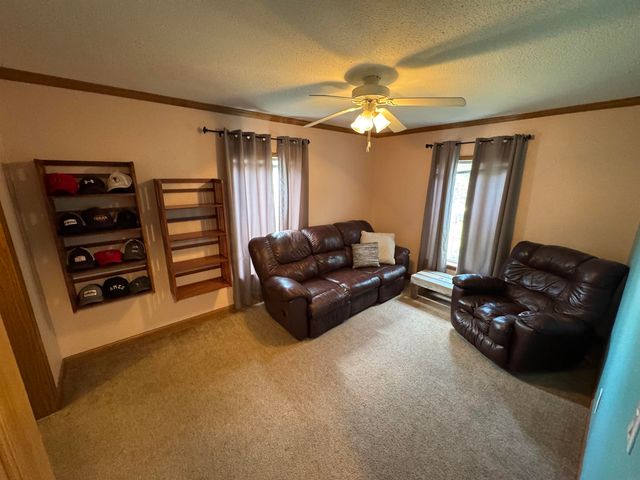 709 6th Street, Parkersburg, IA 50665
