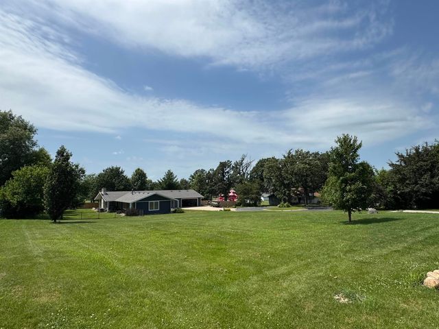 709 6th Street, Parkersburg, IA 50665