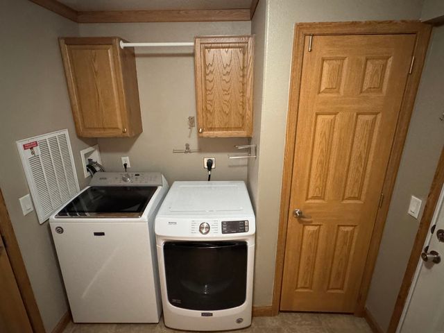 709 6th Street, Parkersburg, IA 50665