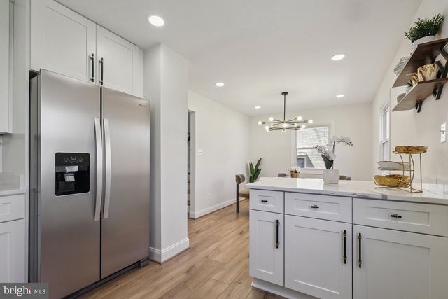 9662 WESTPORT LN, Burke, VA 22015