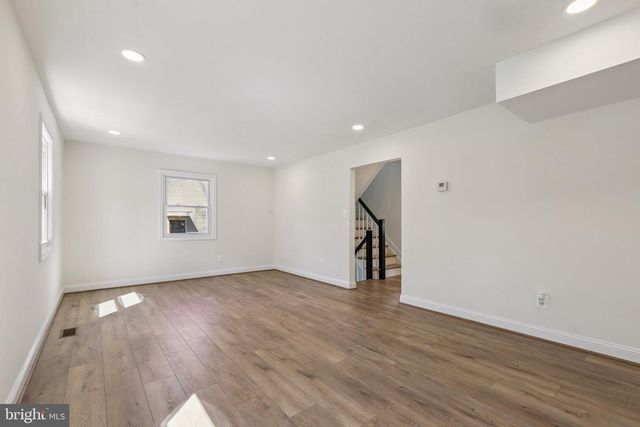 9662 WESTPORT LN, Burke, VA 22015