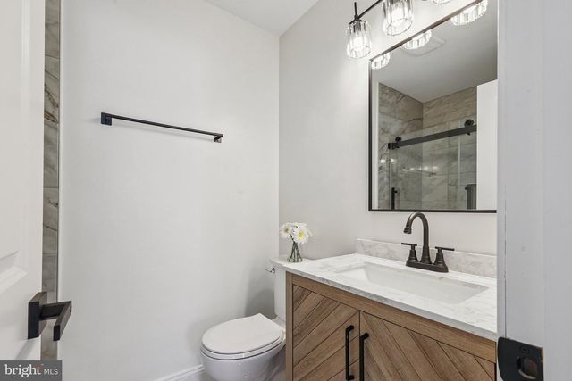 9662 WESTPORT LN, Burke, VA 22015