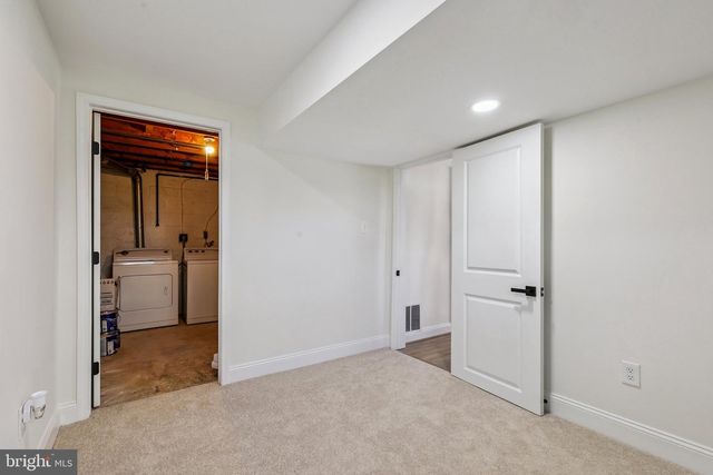 9662 WESTPORT LN, Burke, VA 22015