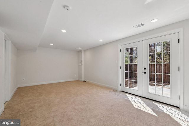 9662 WESTPORT LN, Burke, VA 22015