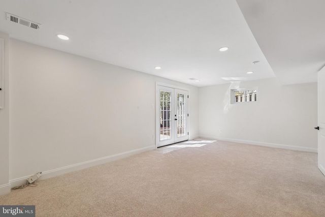 9662 WESTPORT LN, Burke, VA 22015