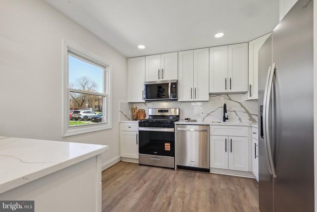 9662 WESTPORT LN, Burke, VA 22015