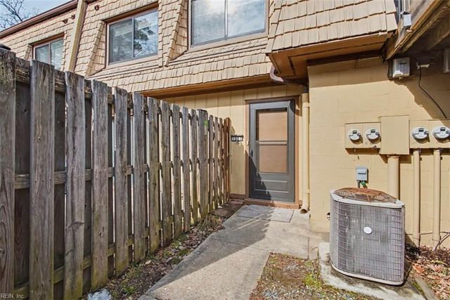 1511 Monterry PL, Newport News, VA 23608