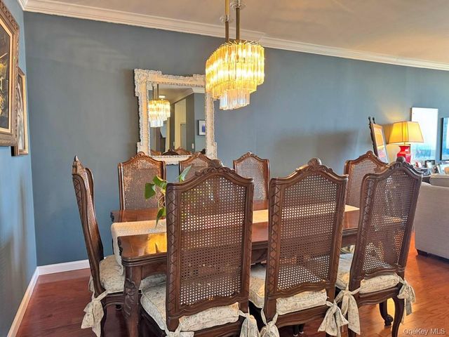 27110 Grand Central Parkway 24R, Floral Park, NY 11005