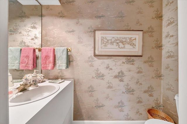 4923 Hunting Hills CT, Roanoke, VA 24018