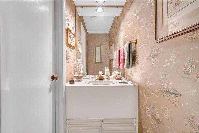 4923 Hunting Hills CT, Roanoke, VA 24018