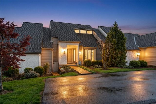 4923 Hunting Hills CT, Roanoke, VA 24018