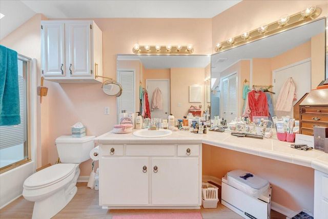 4923 Hunting Hills CT, Roanoke, VA 24018