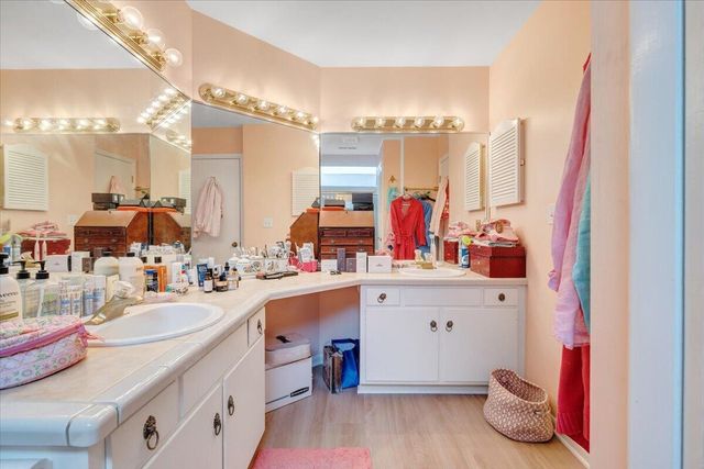 4923 Hunting Hills CT, Roanoke, VA 24018