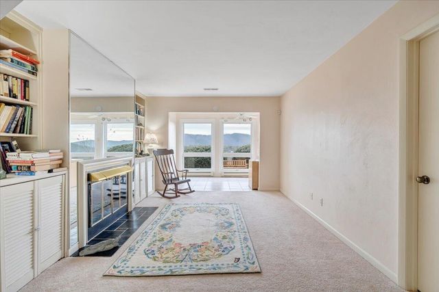 4923 Hunting Hills CT, Roanoke, VA 24018