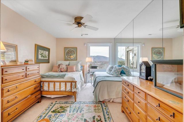 4923 Hunting Hills CT, Roanoke, VA 24018