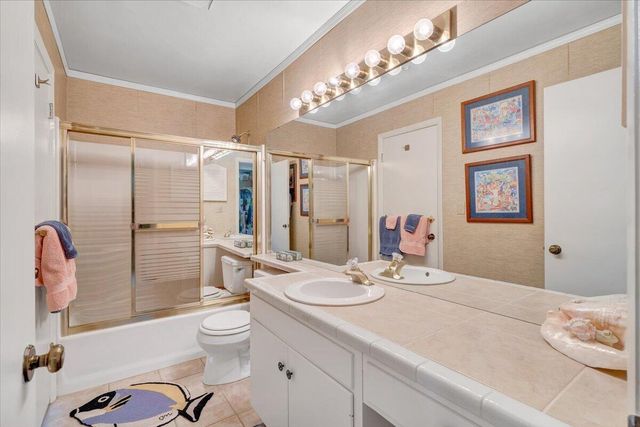 4923 Hunting Hills CT, Roanoke, VA 24018