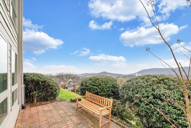 4923 Hunting Hills CT, Roanoke, VA 24018