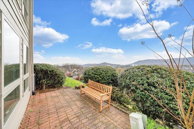 4923 Hunting Hills CT, Roanoke, VA 24018