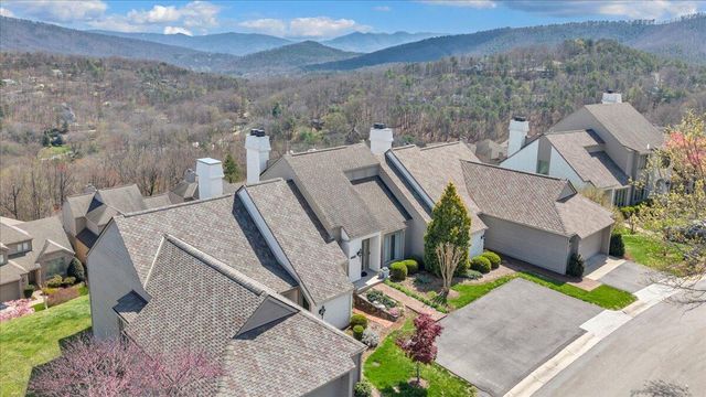 4923 Hunting Hills CT, Roanoke, VA 24018
