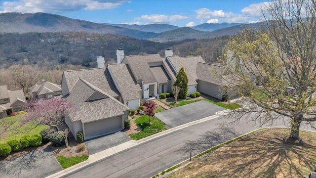4923 Hunting Hills CT, Roanoke, VA 24018