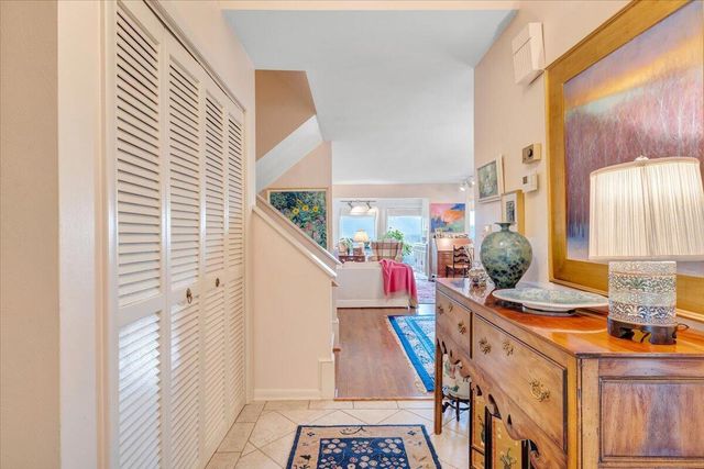 4923 Hunting Hills CT, Roanoke, VA 24018