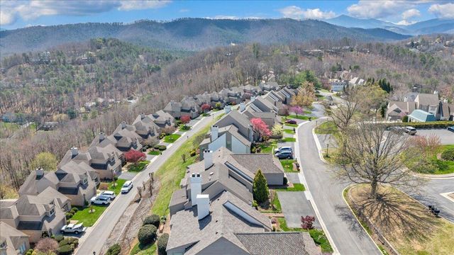 4923 Hunting Hills CT, Roanoke, VA 24018