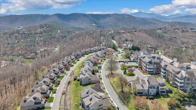 4923 Hunting Hills CT, Roanoke, VA 24018