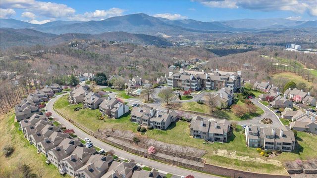4923 Hunting Hills CT, Roanoke, VA 24018