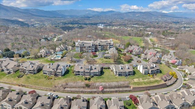 4923 Hunting Hills CT, Roanoke, VA 24018