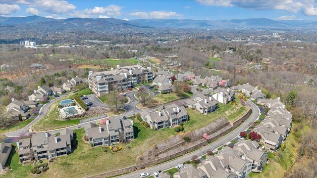 4923 Hunting Hills CT, Roanoke, VA 24018