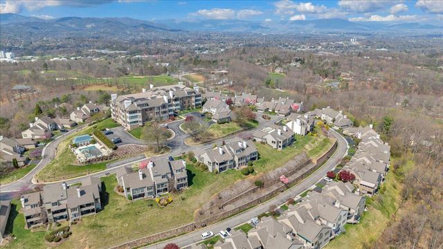 4923 Hunting Hills CT, Roanoke, VA 24018