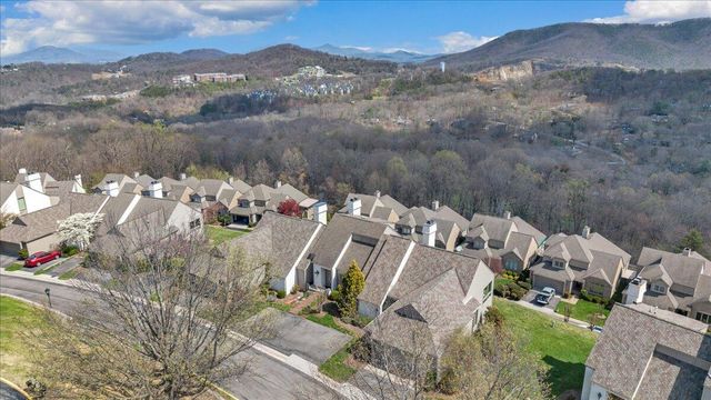 4923 Hunting Hills CT, Roanoke, VA 24018