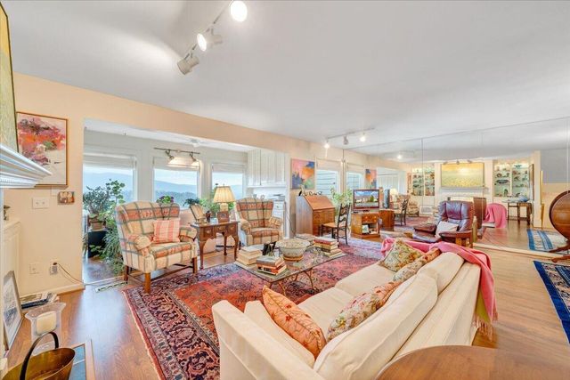 4923 Hunting Hills CT, Roanoke, VA 24018