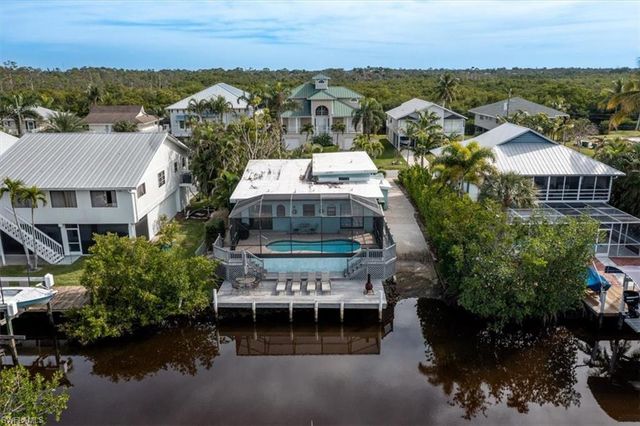 1283 Grand Canal DR, Naples, FL 34110