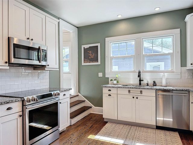 134 22ND AVENUE N, St Petersburg, FL 33704