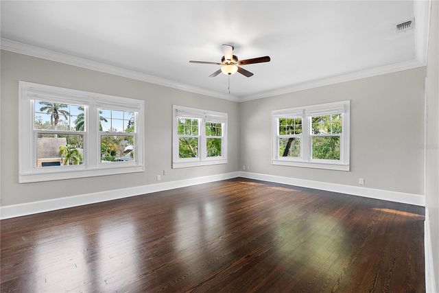 134 22ND AVENUE N, St Petersburg, FL 33704