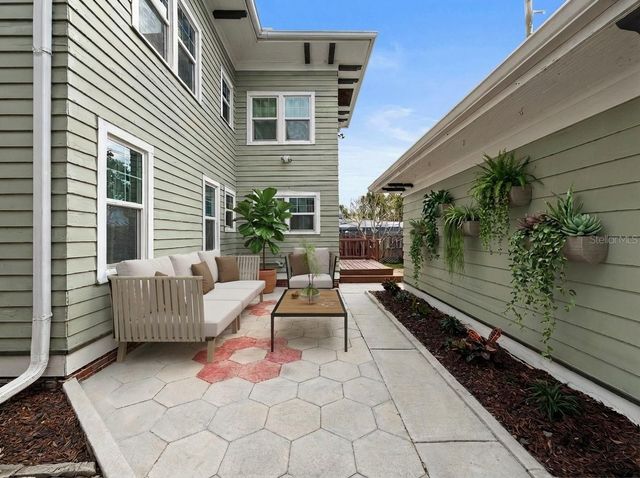 134 22ND AVENUE N, St Petersburg, FL 33704