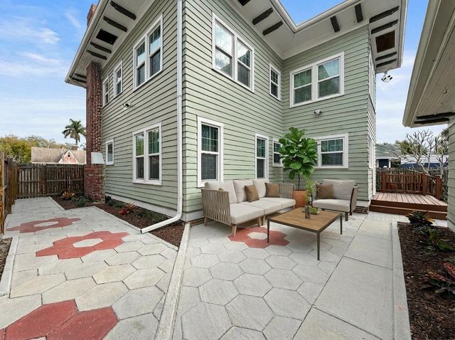 134 22ND AVENUE N, St Petersburg, FL 33704