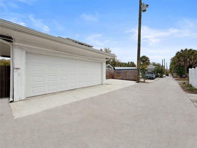 134 22ND AVENUE N, St Petersburg, FL 33704