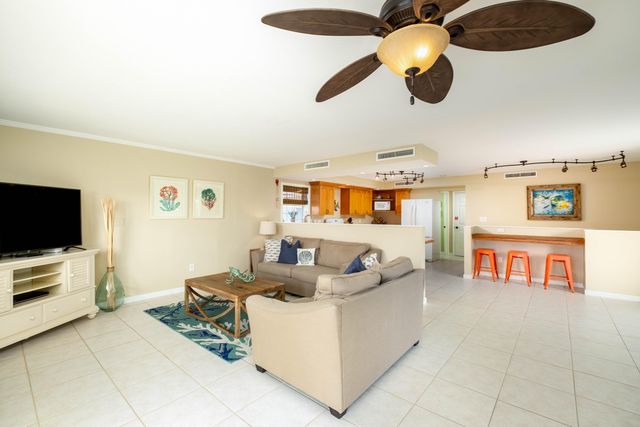 1202 Mockingbird Road, Key Largo, FL 33037