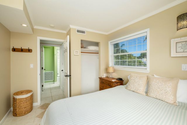 1202 Mockingbird Road, Key Largo, FL 33037