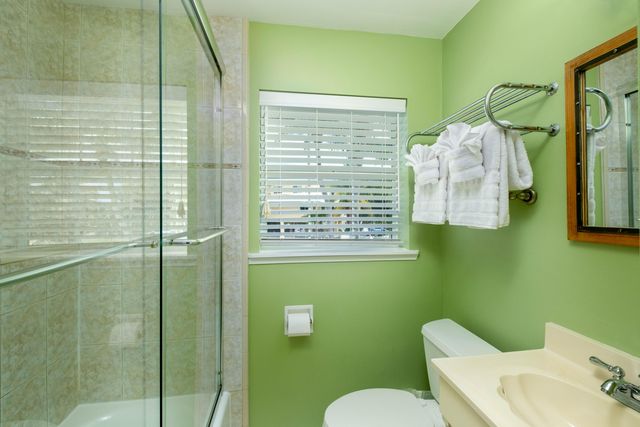 1202 Mockingbird Road, Key Largo, FL 33037