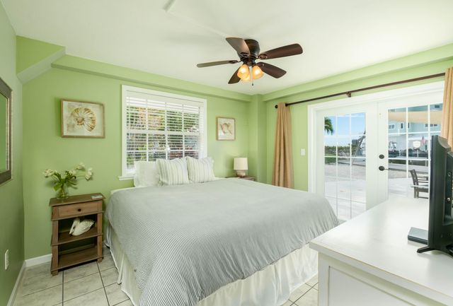 1202 Mockingbird Road, Key Largo, FL 33037