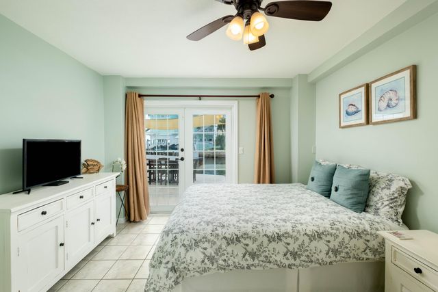 1202 Mockingbird Road, Key Largo, FL 33037