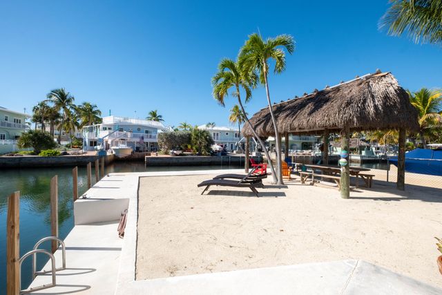1202 Mockingbird Road, Key Largo, FL 33037