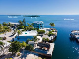 1202 Mockingbird Road, Key Largo, FL 33037