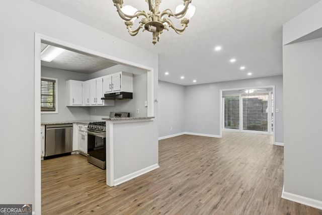 1308 Natchez Trace, Atlanta, GA 30350