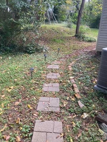 46 Mount Clare Avenue, Asheville, NC 28801