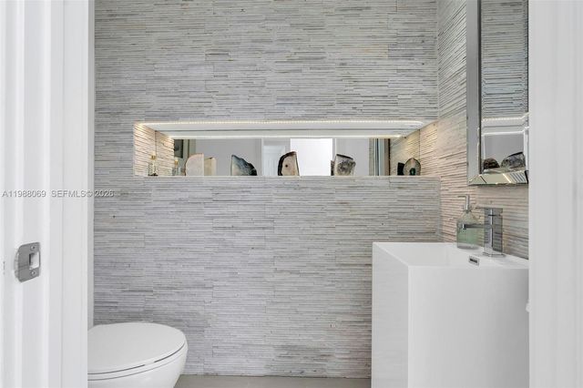 3370 HIDDEN BAY DR 2210, Aventura, FL 33180