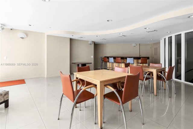 3370 HIDDEN BAY DR 2210, Aventura, FL 33180